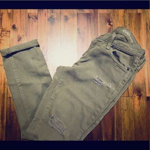 Gap army Green Distressed Girlfriend Jean, Sz 26r